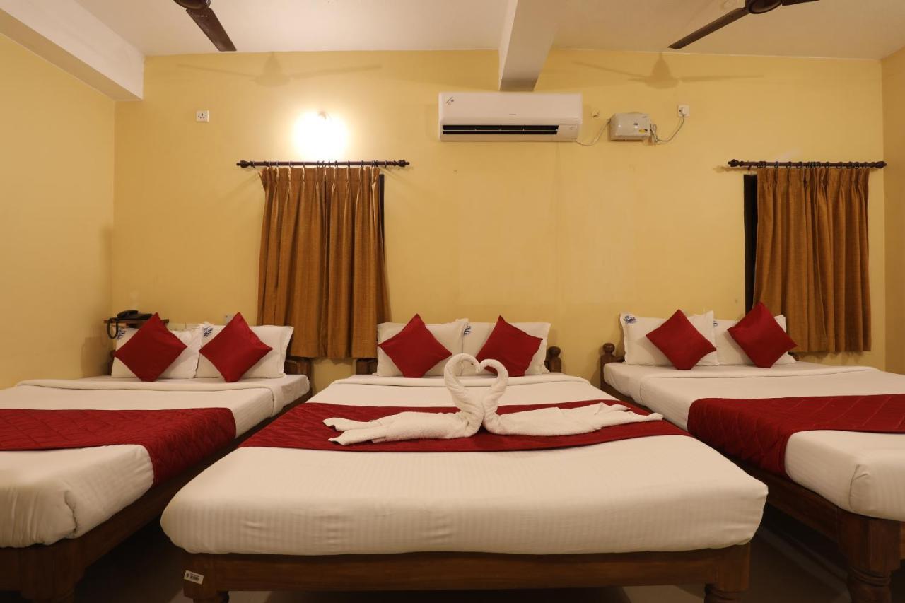 Hotel Castle Manor - Auroville Beach Pondicherry Bagian luar foto