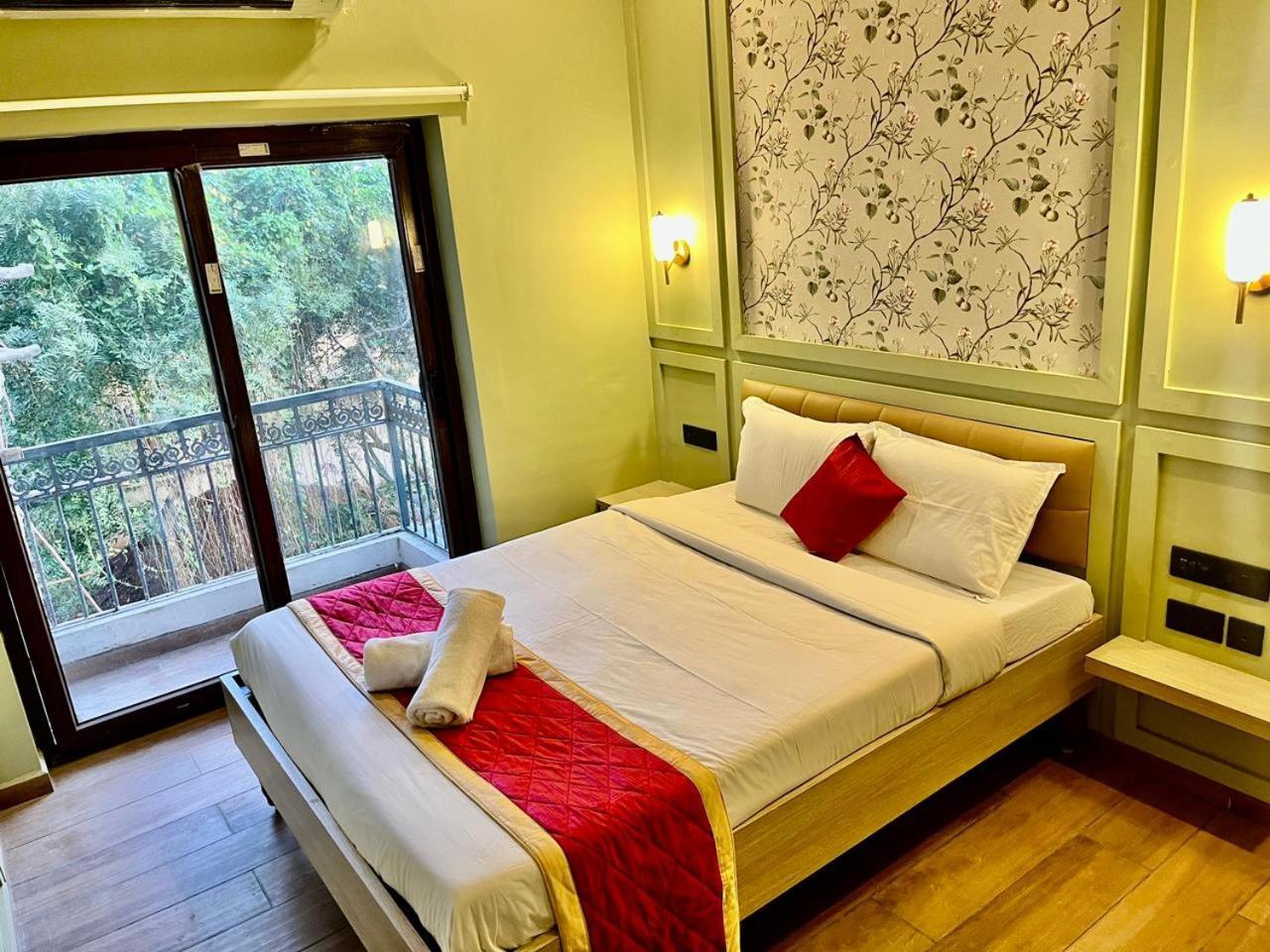Hotel Castle Manor - Auroville Beach Pondicherry Bagian luar foto